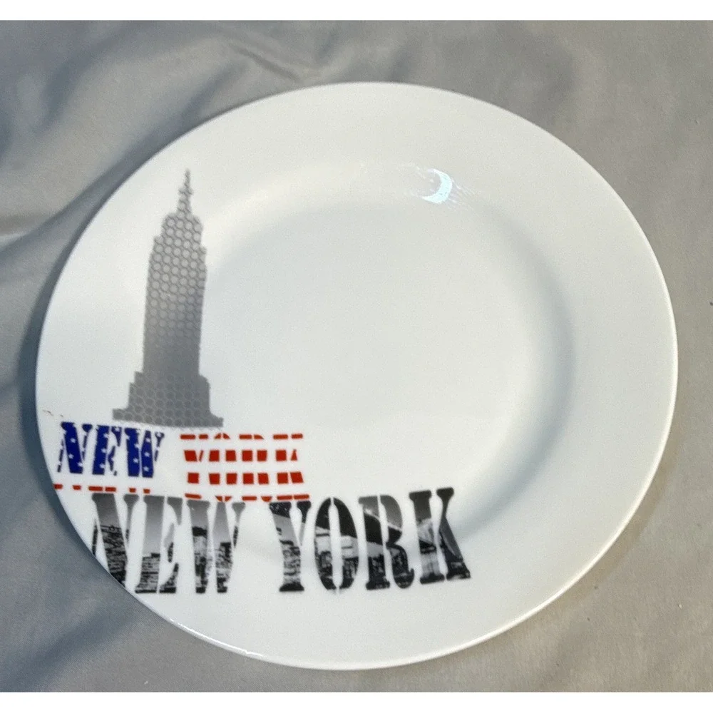 Creative Tops Ltd. New York 8in Round Porcelain Dinner Plate, Microwave/DW Safe